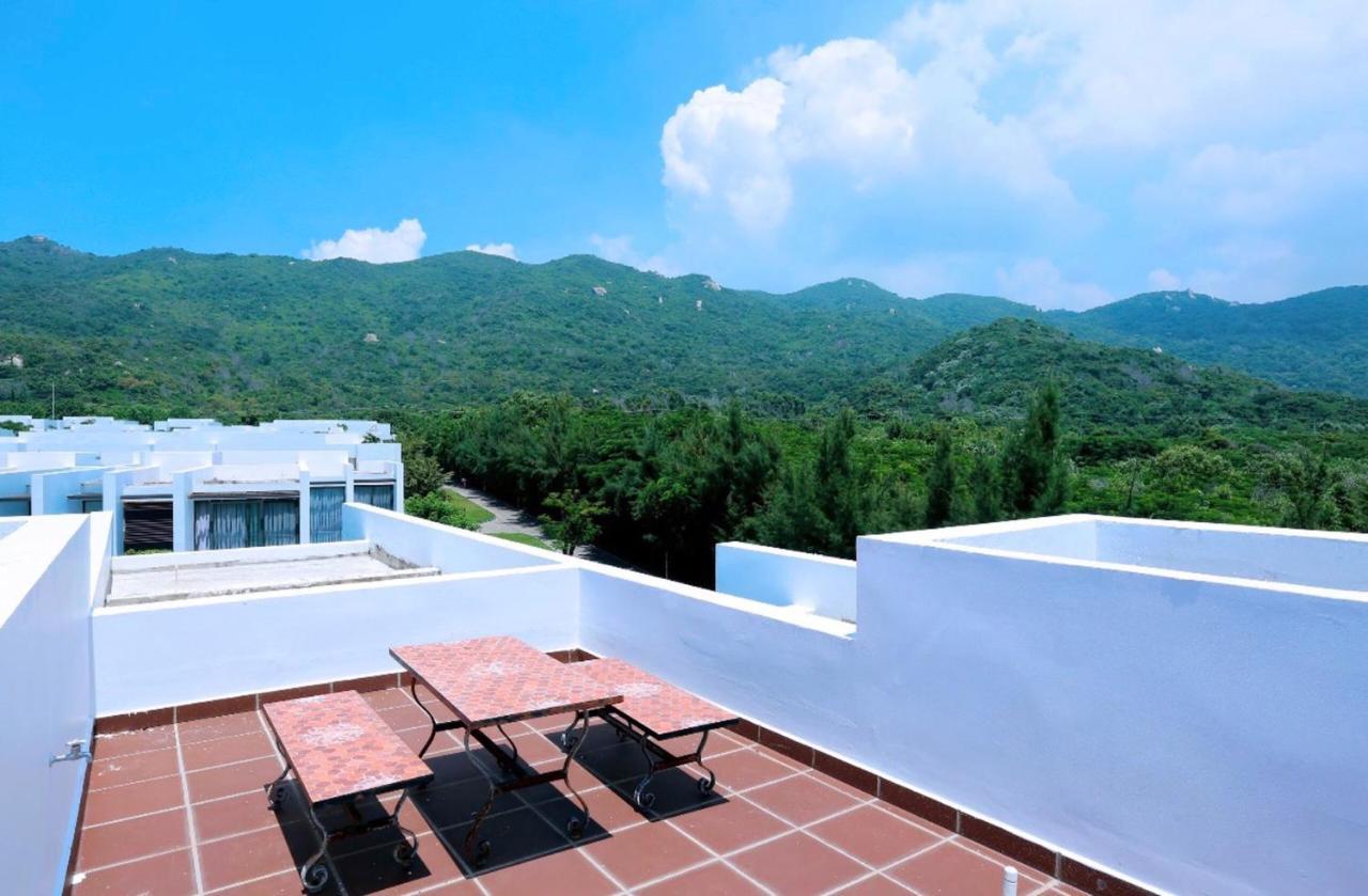 Okinawa Villas And Beach Club - Oceanami Resort ลองไห่ ภายนอก รูปภาพ